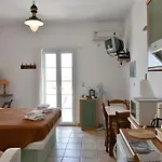 Standing Stone Apartman *